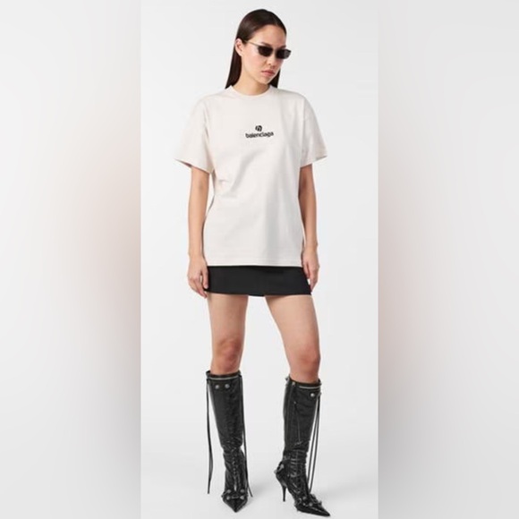Balenciaga T-shirt with Embroidered Logo in Beige Size Small